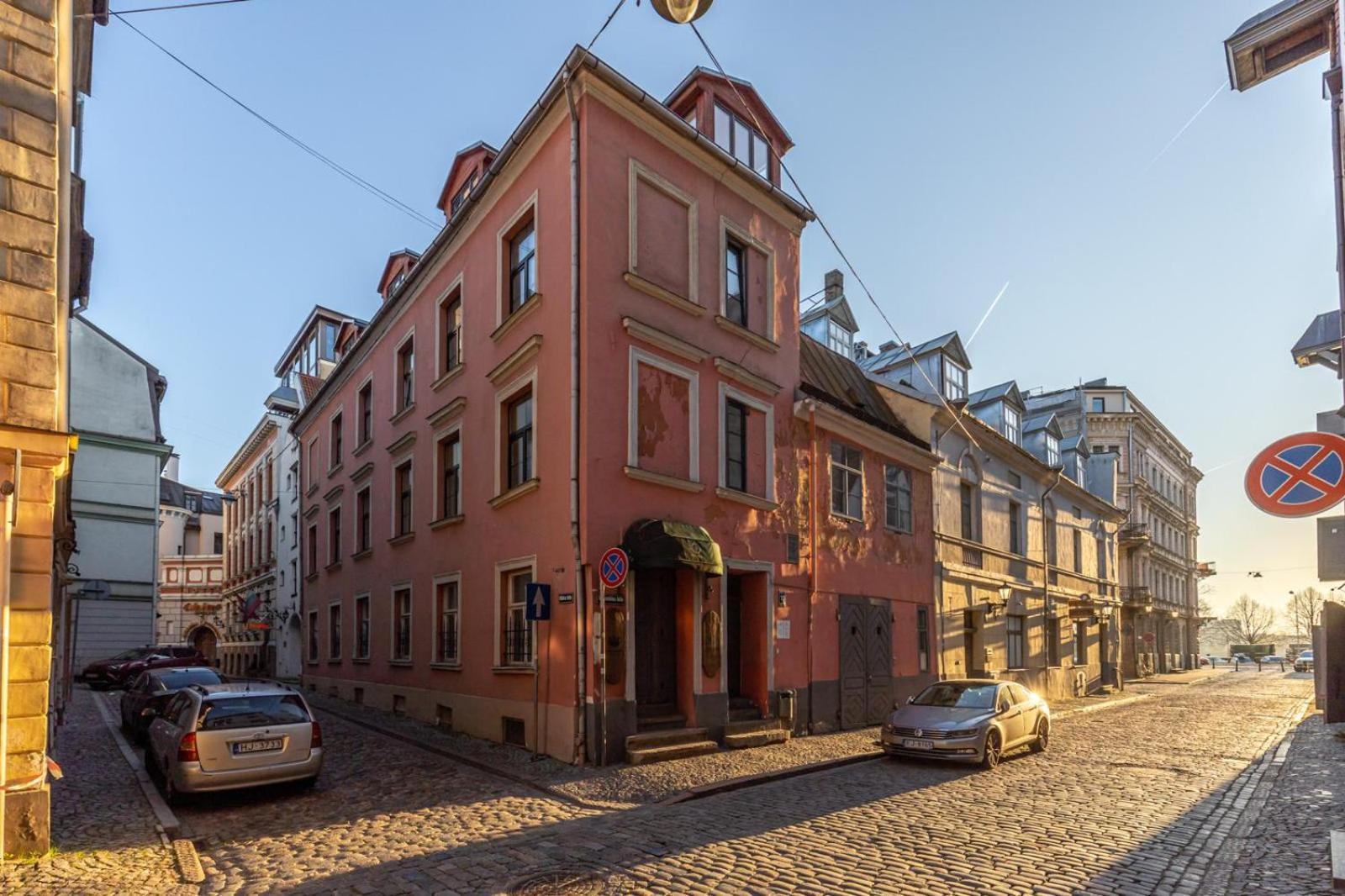 Amber Private Rooms Riga Exterior photo