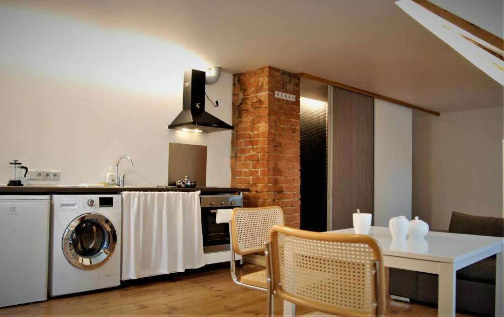 Amber Private Rooms Riga Exterior photo